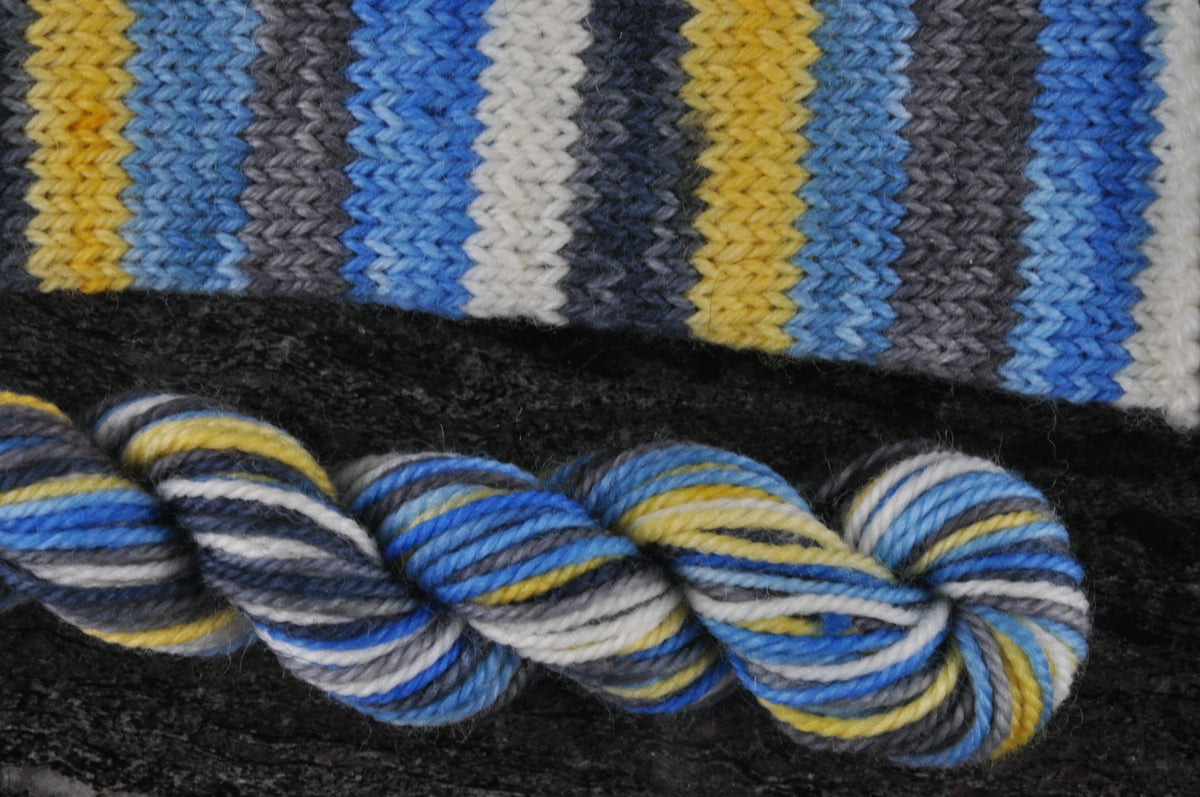 Itty Bitty Macaw Timber Yarns